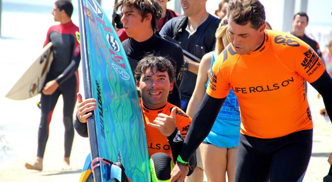 Christiaan Bailey takes part in the 2011 US Open surf competition.
